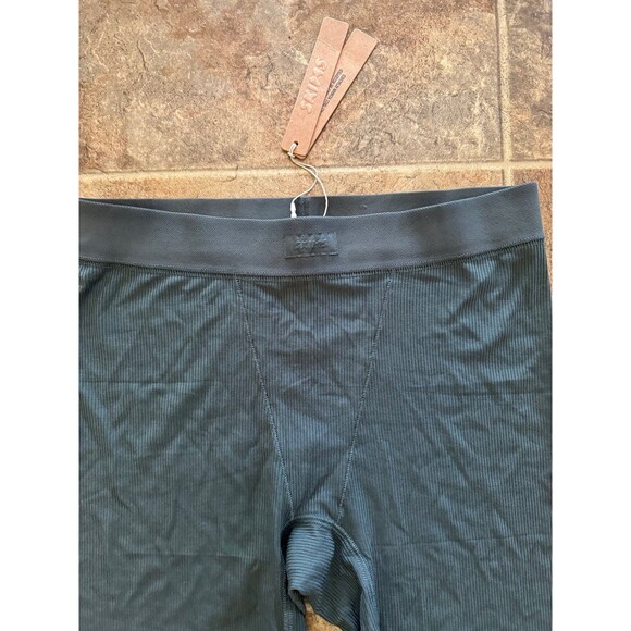 Skims Soft Lounge Boxer Deep Sea Size Small - Picture 7 of 11